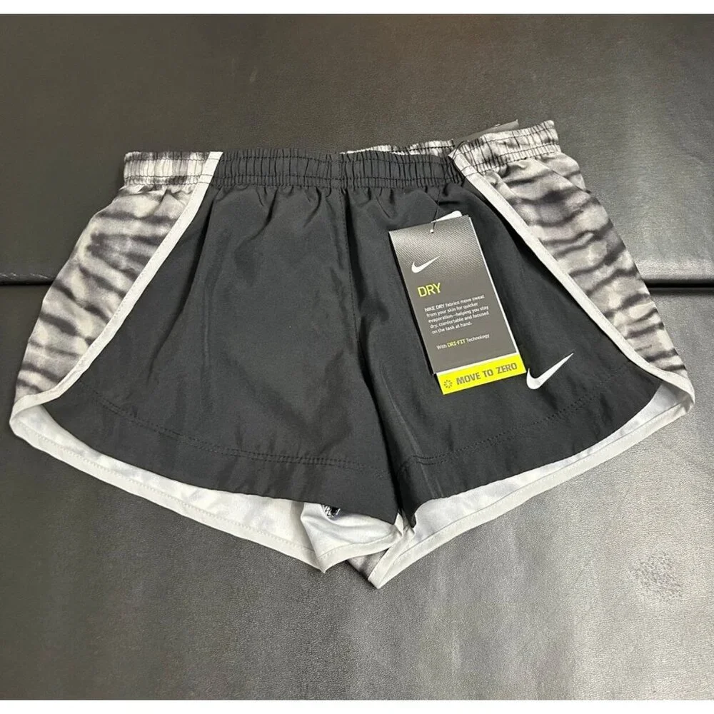 NWT Nike Athletic Set Girls Youth Size Small